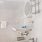 Exclusive - In Pieno Centro A Pochi Passi Dal Mare 2* Риччоне
