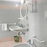 Exclusive - In Pieno Centro A Pochi Passi Dal Mare Отель 2*