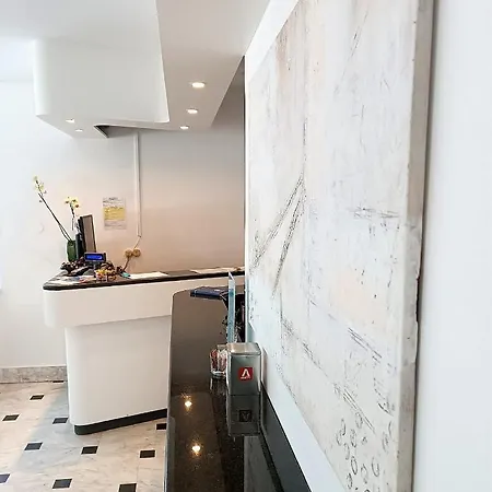 Exclusive In Pieno Centro - Nuova Gestione 2025 2* Riccione