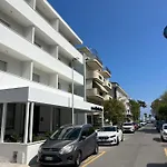 Hotel Exclusive - In Pieno Centro A Pochi Passi Dal Mare 2*