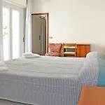 Exclusive - In Pieno Centro A Pochi Passi Dal Mare 2*