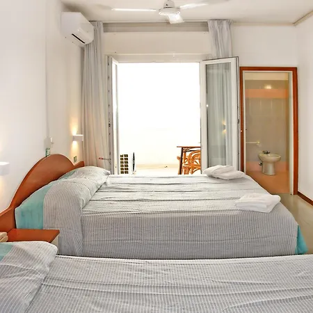 Exclusive - In Pieno Centro A Pochi Passi Dal Mare فندق 2*