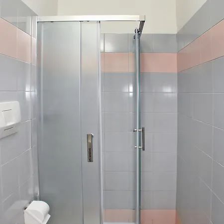 Hotel Exclusive - In Pieno Centro A Pochi Passi Dal Mare 2*