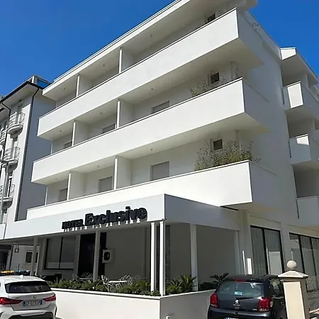 Exclusive - In Pieno Centro A Pochi Passi Dal Mare Hotel