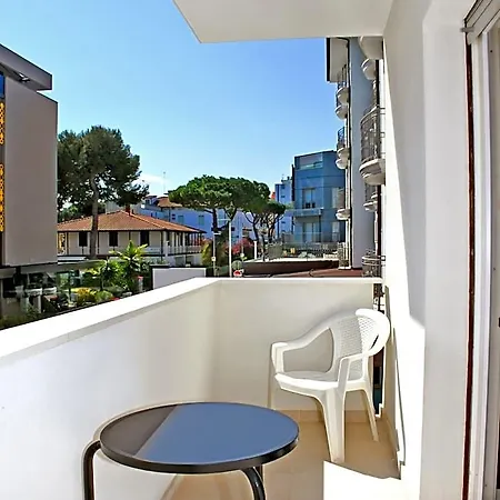 Exclusive - In Pieno Centro A Pochi Passi Dal Mare Hotel 2*