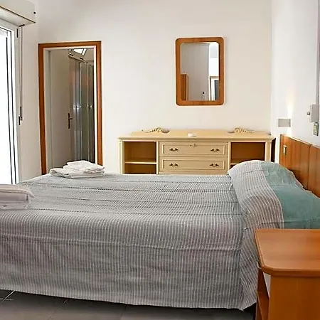 Exclusive - In Pieno Centro A Pochi Passi Dal Mare 2* Riccione