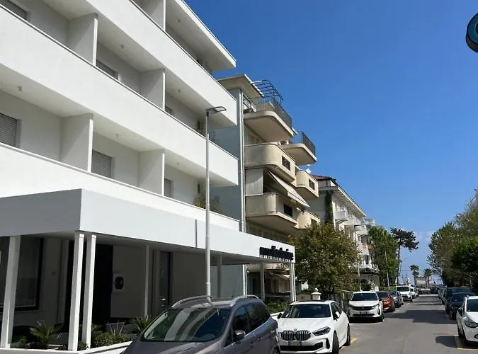 מלון Exclusive - In Pieno Centro A Pochi Passi Dal Mare 2*