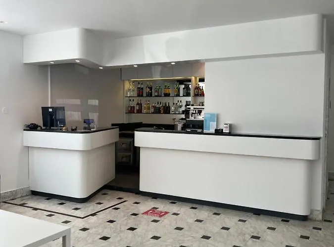 Exclusive In Pieno Centro - Nuova Gestione 2025 2* 리치오네