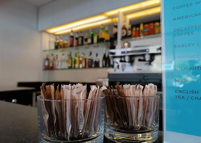 Exclusive - In Pieno Centro A Pochi Passi Dal Mare מלון 2*