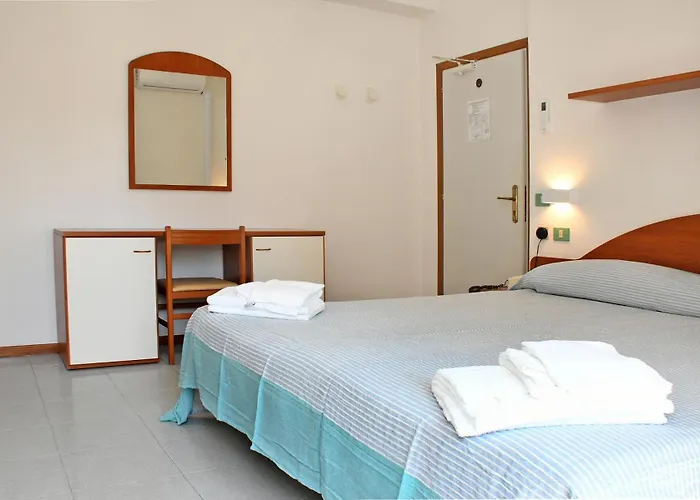 Exclusive - In Pieno Centro A Pochi Passi Dal Mare ホテル リッチョーネ