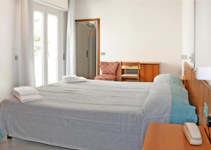 Exclusive - In Pieno Centro A Pochi Passi Dal Mare 2*